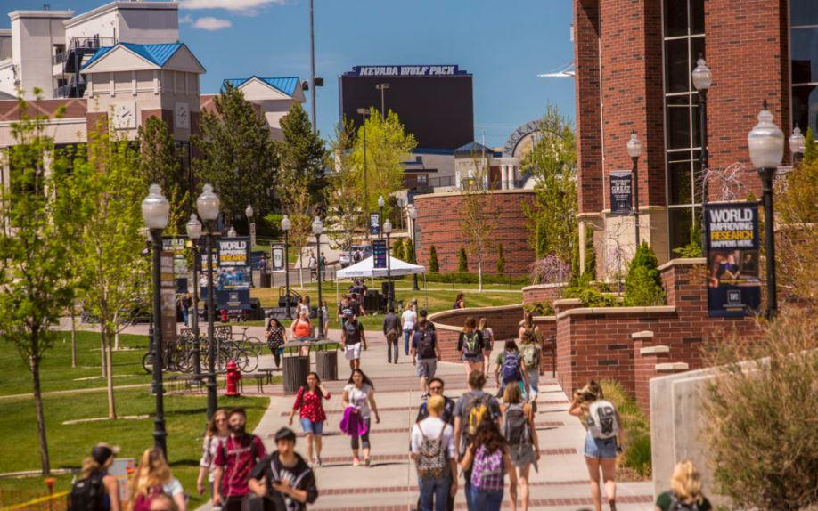 Image of Students Walking at University Nevada Reno